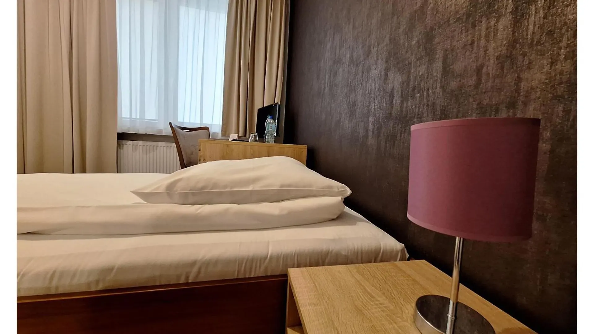 Hotel Mazovia Airport Modlin Новы-Двур-Мазовецкий 3*,  Польша