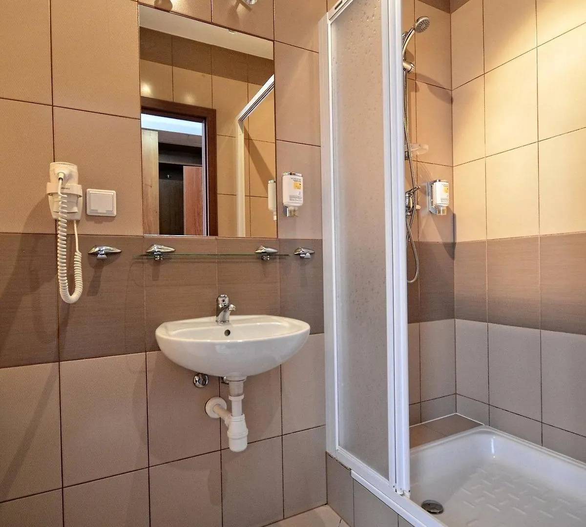 Hotel Mazovia Airport Modlin Новы-Двур-Мазовецкий 3*,